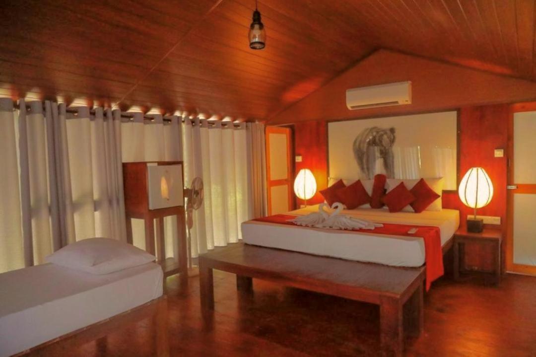 Yala Hotel Lion -Air Conditioned High Luxury Safari Camp Exteriör bild